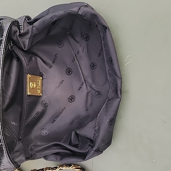 METROCITY Black Embossed Logo Quilted Leather Mini Bag - Picture 10 of 16